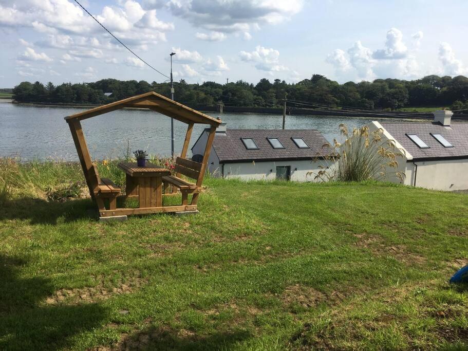 2 Quay Road, Killala. Stunning Sea Front Cottage Eksteriør bilde