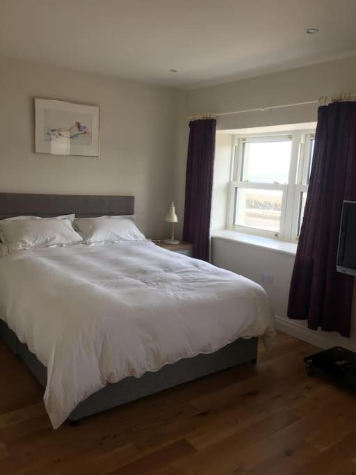 2 Quay Road, Killala. Stunning Sea Front Cottage Eksteriør bilde