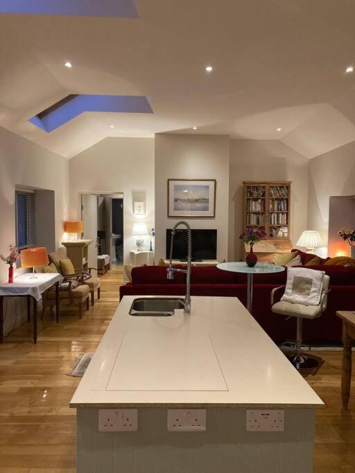 2 Quay Road, Killala. Stunning Sea Front Cottage Eksteriør bilde
