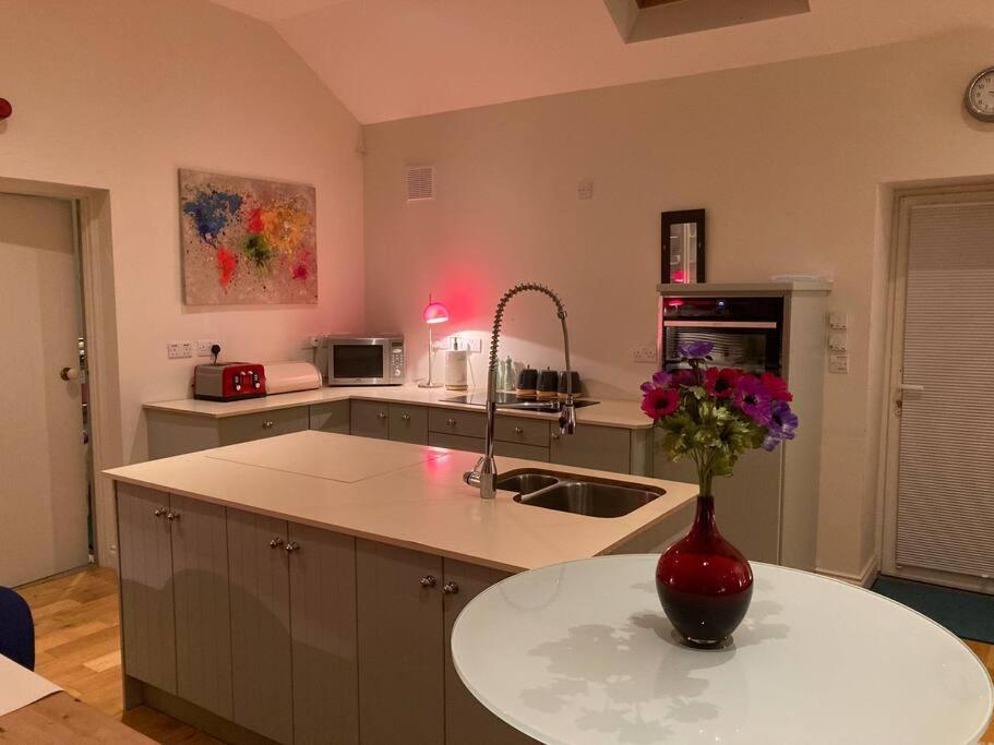 2 Quay Road, Killala. Stunning Sea Front Cottage Eksteriør bilde
